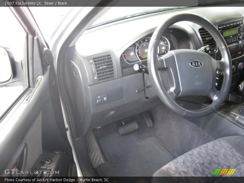 Silver / Black 2007 Kia Sorento LX