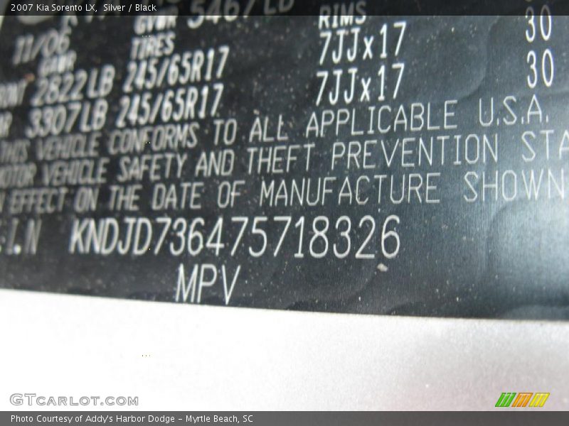Silver / Black 2007 Kia Sorento LX