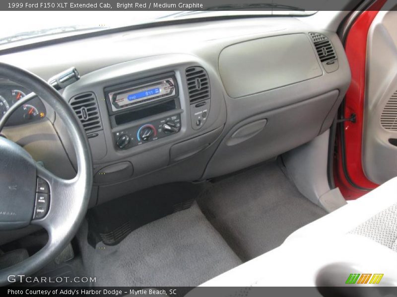 Bright Red / Medium Graphite 1999 Ford F150 XLT Extended Cab