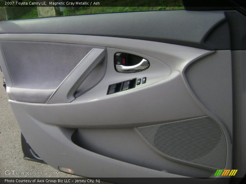 Magnetic Gray Metallic / Ash 2007 Toyota Camry LE