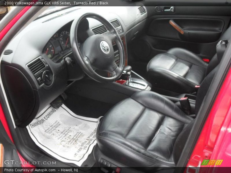 Tornado Red / Black 2000 Volkswagen Jetta GLX VR6 Sedan
