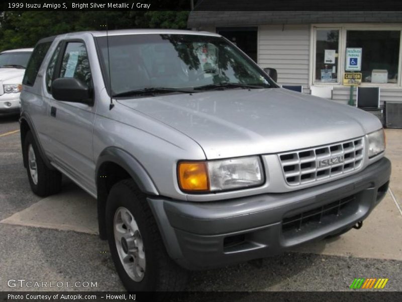 Bright Silver Metallic / Gray 1999 Isuzu Amigo S