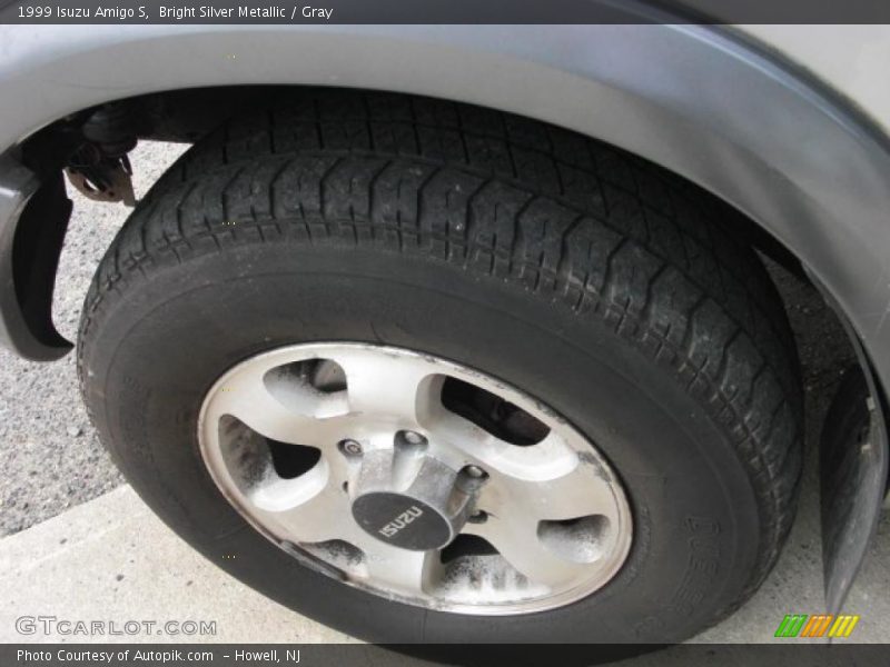 Bright Silver Metallic / Gray 1999 Isuzu Amigo S