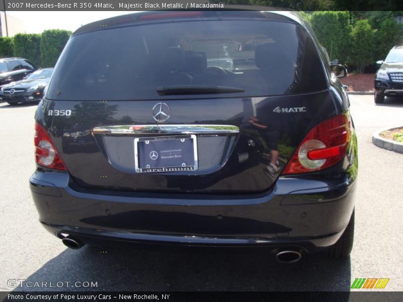 Majestic Black Metallic / Macadamia 2007 Mercedes-Benz R 350 4Matic