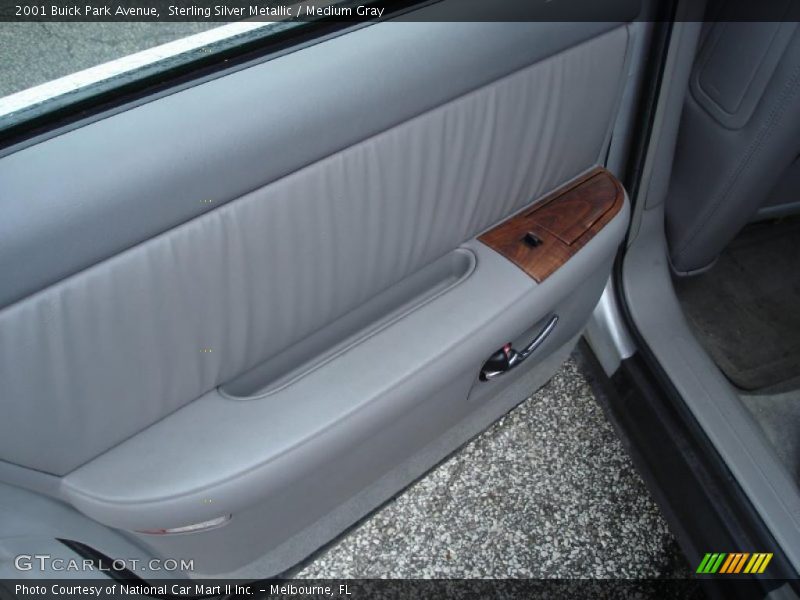 Sterling Silver Metallic / Medium Gray 2001 Buick Park Avenue