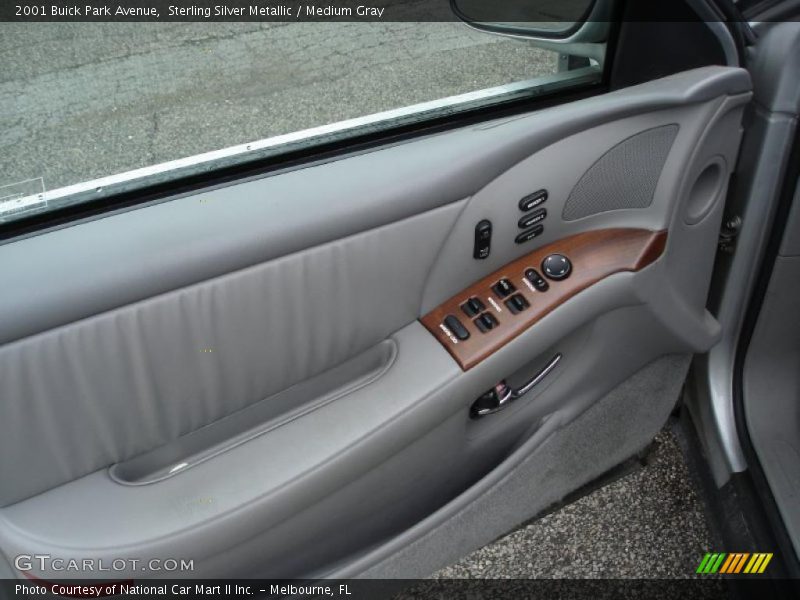 Sterling Silver Metallic / Medium Gray 2001 Buick Park Avenue