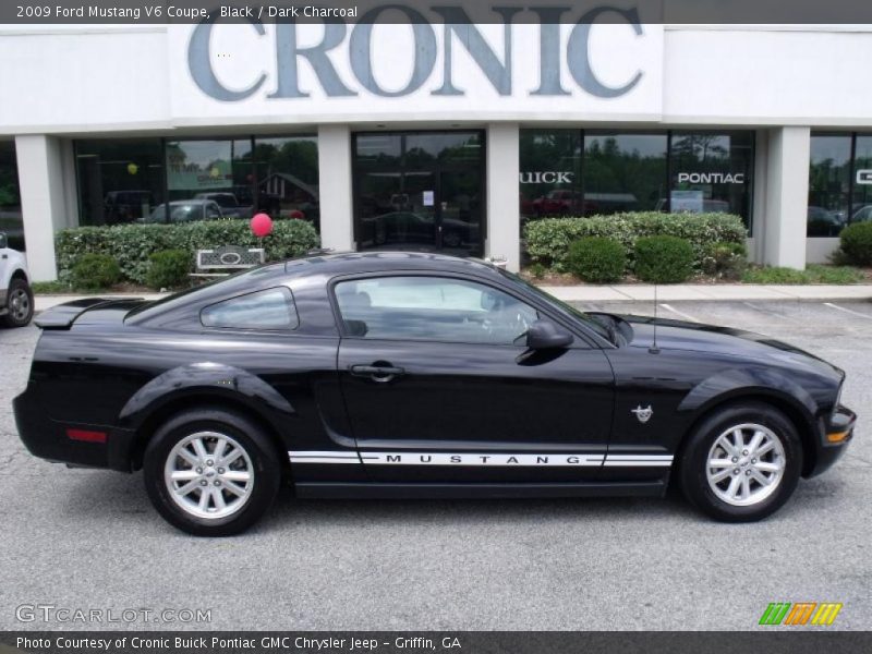 Black / Dark Charcoal 2009 Ford Mustang V6 Coupe