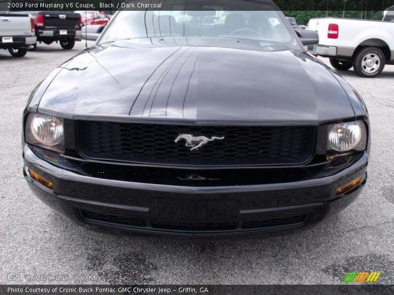 Black / Dark Charcoal 2009 Ford Mustang V6 Coupe