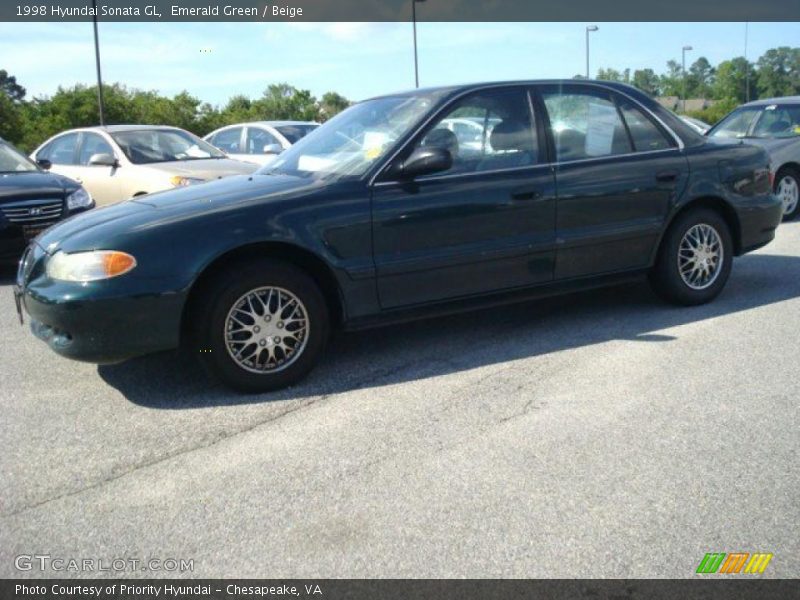 Emerald Green / Beige 1998 Hyundai Sonata GL