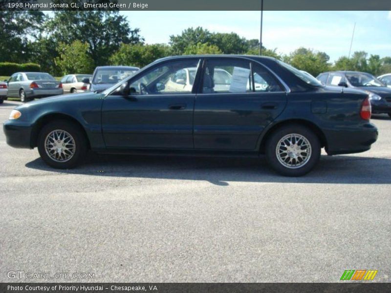 Emerald Green / Beige 1998 Hyundai Sonata GL