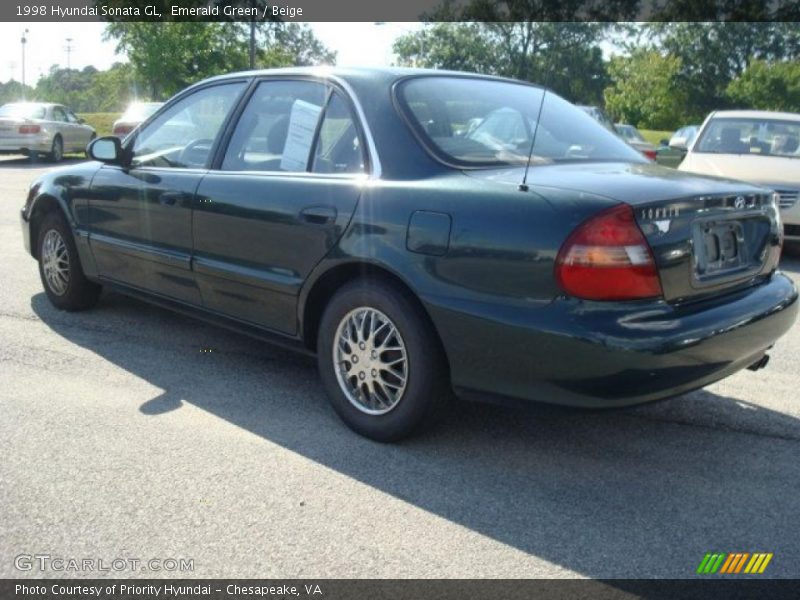 Emerald Green / Beige 1998 Hyundai Sonata GL