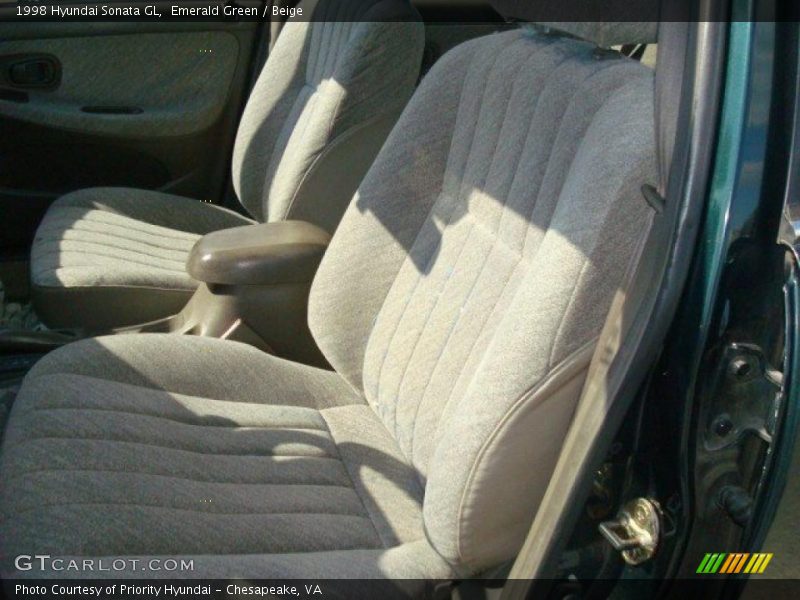 Emerald Green / Beige 1998 Hyundai Sonata GL