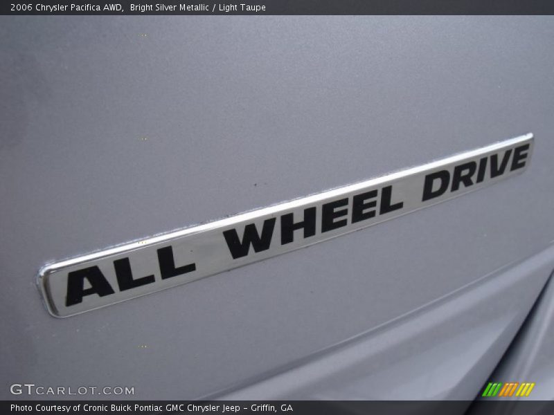 Bright Silver Metallic / Light Taupe 2006 Chrysler Pacifica AWD