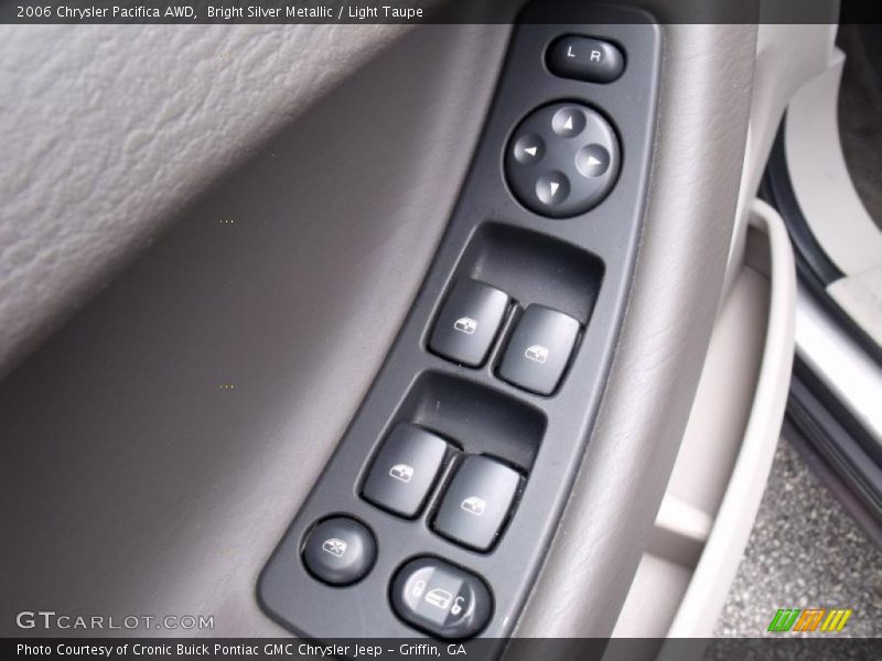 Bright Silver Metallic / Light Taupe 2006 Chrysler Pacifica AWD