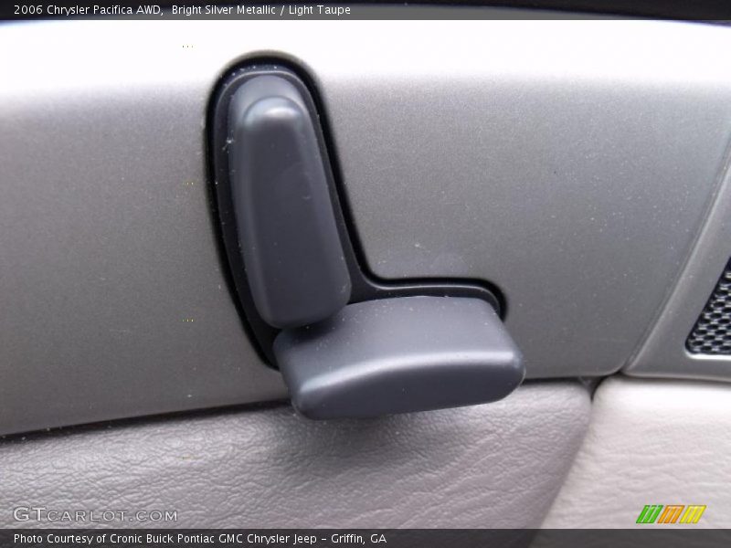 Bright Silver Metallic / Light Taupe 2006 Chrysler Pacifica AWD