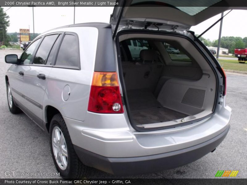 Bright Silver Metallic / Light Taupe 2006 Chrysler Pacifica AWD