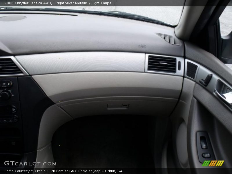 Bright Silver Metallic / Light Taupe 2006 Chrysler Pacifica AWD