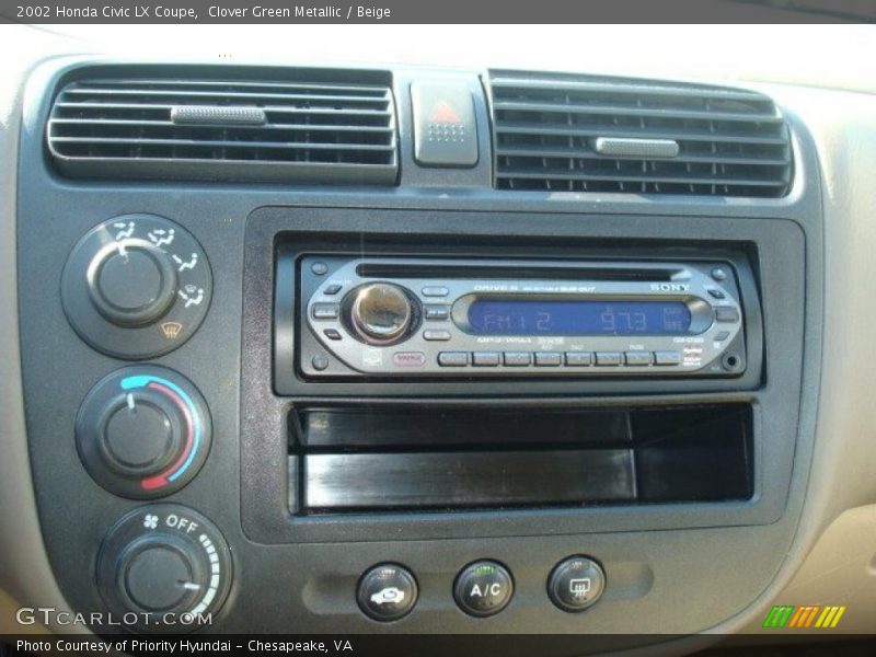 Clover Green Metallic / Beige 2002 Honda Civic LX Coupe