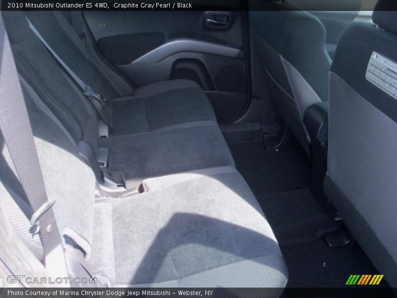 Graphite Gray Pearl / Black 2010 Mitsubishi Outlander ES 4WD