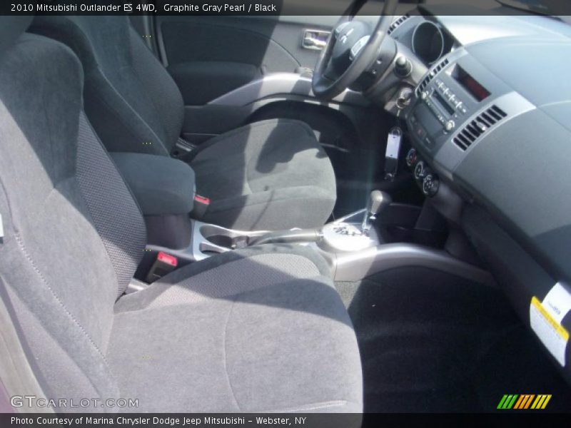 Graphite Gray Pearl / Black 2010 Mitsubishi Outlander ES 4WD