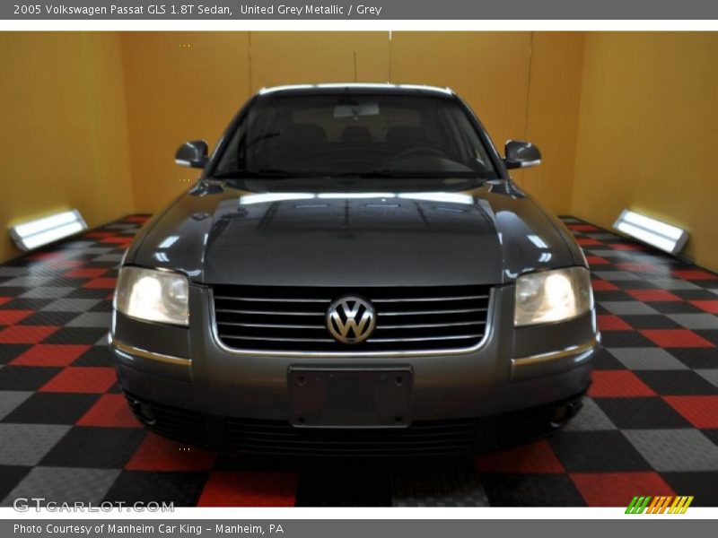 United Grey Metallic / Grey 2005 Volkswagen Passat GLS 1.8T Sedan