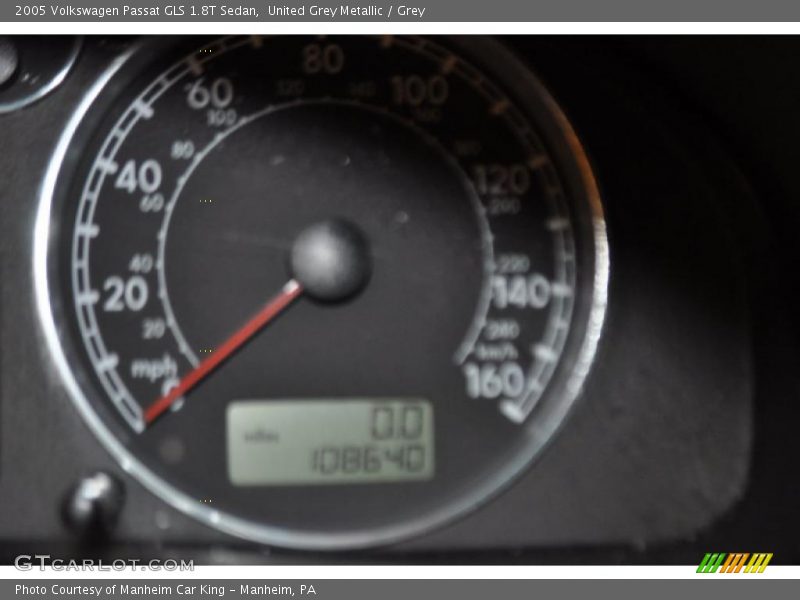 United Grey Metallic / Grey 2005 Volkswagen Passat GLS 1.8T Sedan
