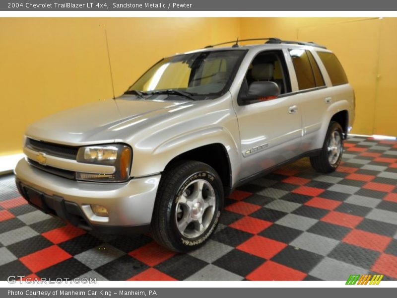Sandstone Metallic / Pewter 2004 Chevrolet TrailBlazer LT 4x4
