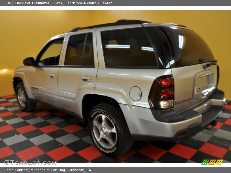 Sandstone Metallic / Pewter 2004 Chevrolet TrailBlazer LT 4x4