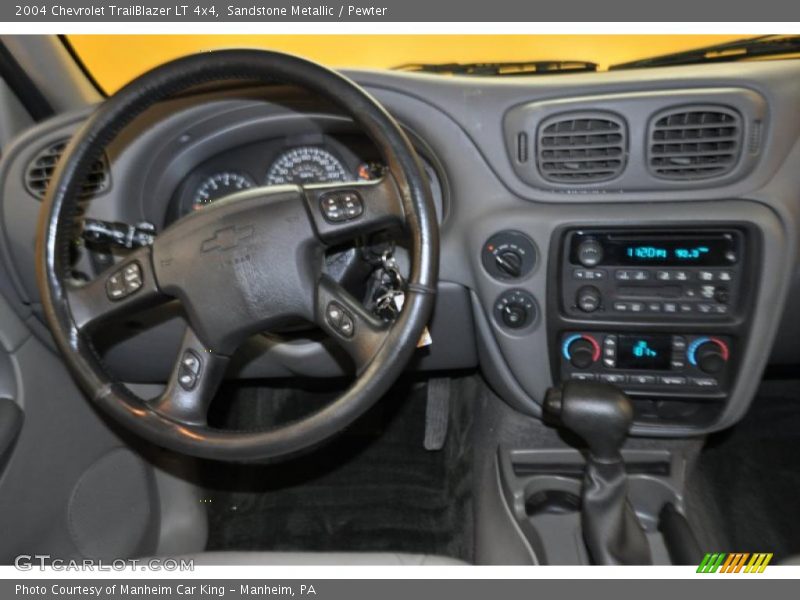 Sandstone Metallic / Pewter 2004 Chevrolet TrailBlazer LT 4x4