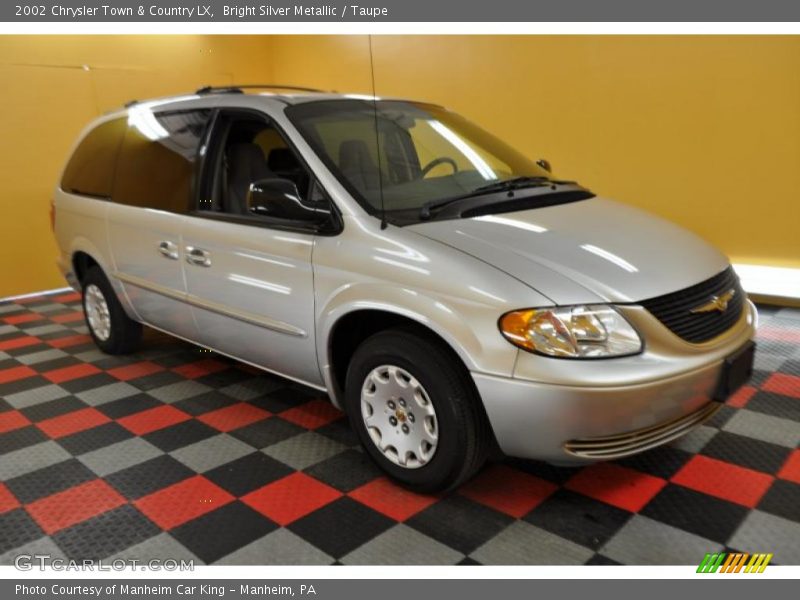 Bright Silver Metallic / Taupe 2002 Chrysler Town & Country LX