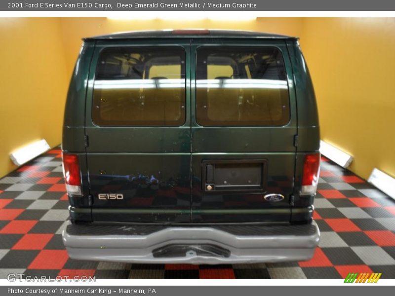 Deep Emerald Green Metallic / Medium Graphite 2001 Ford E Series Van E150 Cargo