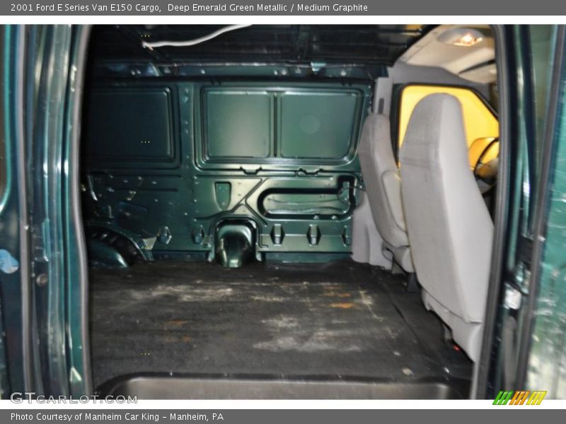 Deep Emerald Green Metallic / Medium Graphite 2001 Ford E Series Van E150 Cargo