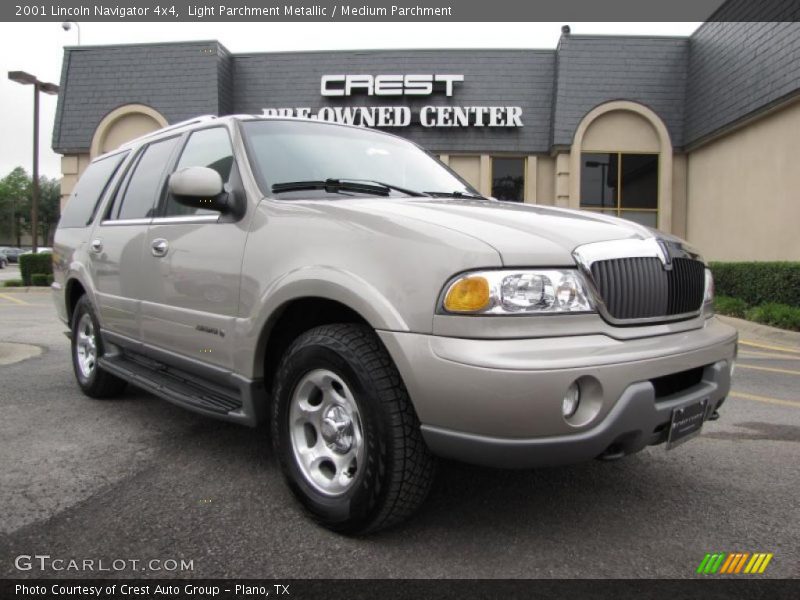 Light Parchment Metallic / Medium Parchment 2001 Lincoln Navigator 4x4