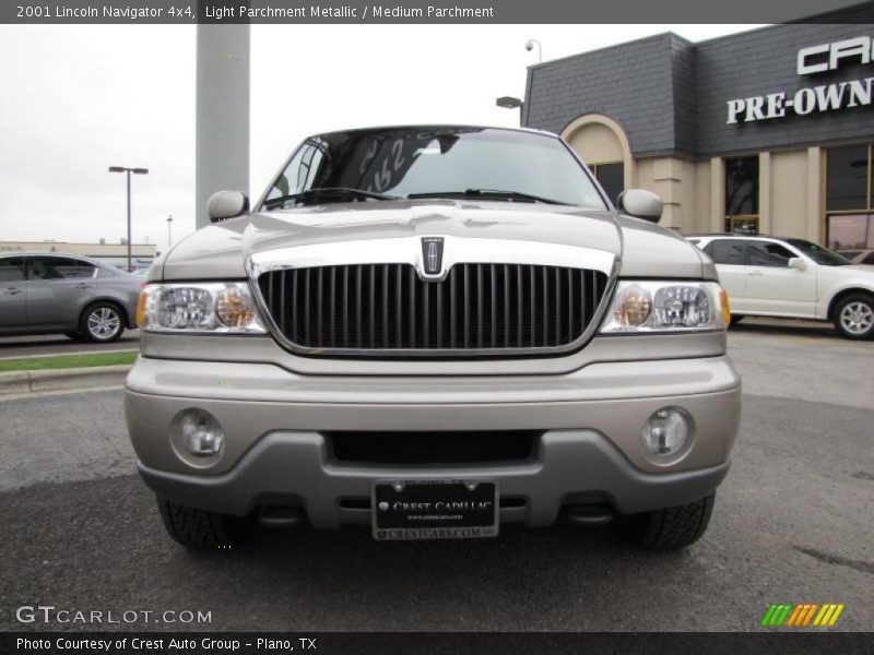 Light Parchment Metallic / Medium Parchment 2001 Lincoln Navigator 4x4