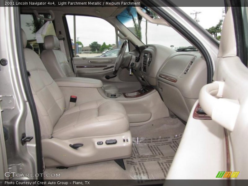 Light Parchment Metallic / Medium Parchment 2001 Lincoln Navigator 4x4