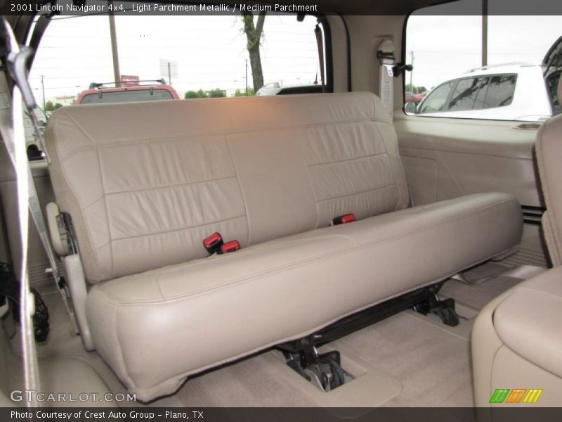Light Parchment Metallic / Medium Parchment 2001 Lincoln Navigator 4x4