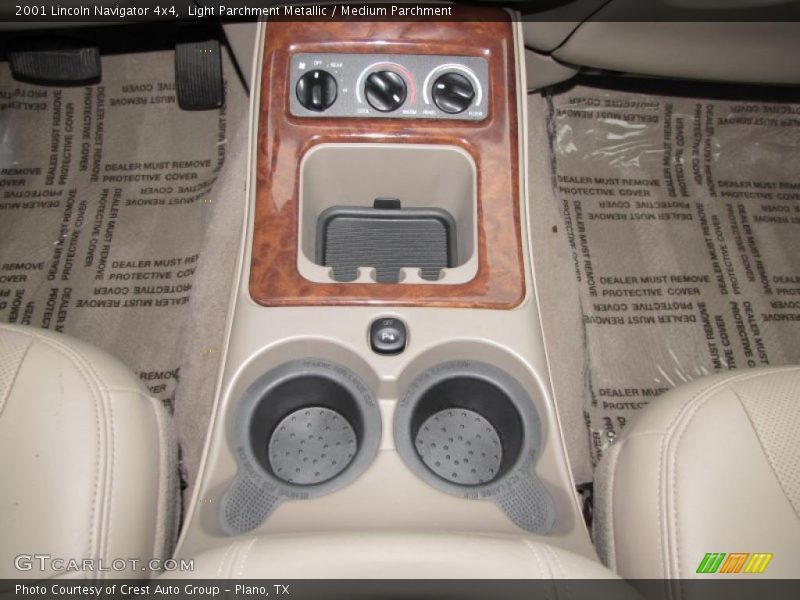 Light Parchment Metallic / Medium Parchment 2001 Lincoln Navigator 4x4
