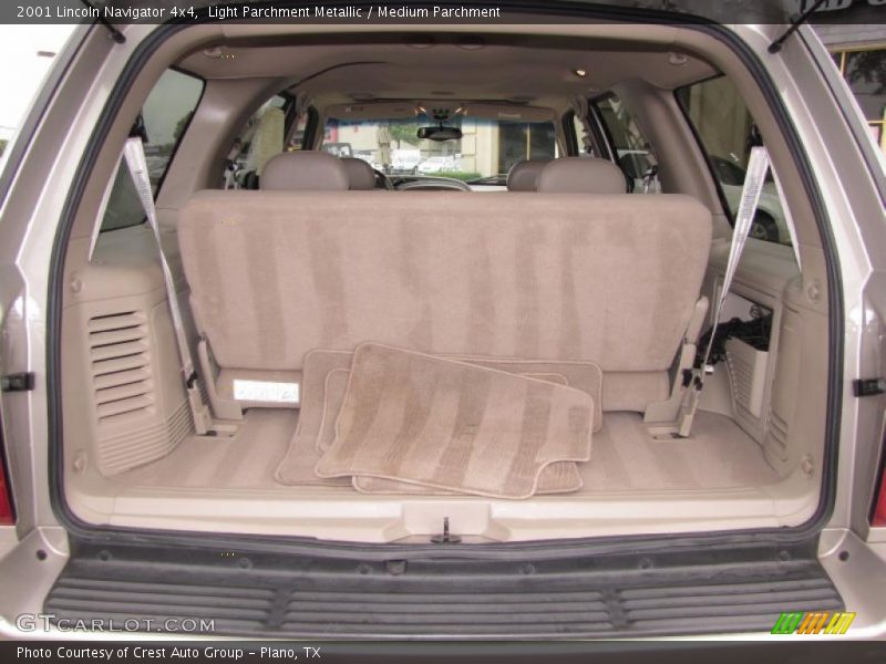 Light Parchment Metallic / Medium Parchment 2001 Lincoln Navigator 4x4