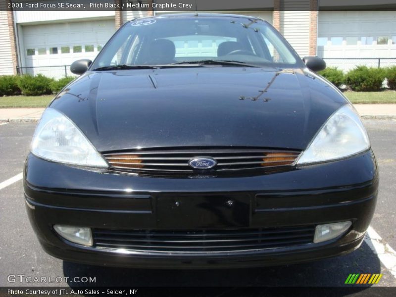 Pitch Black / Medium Graphite Grey 2001 Ford Focus SE Sedan