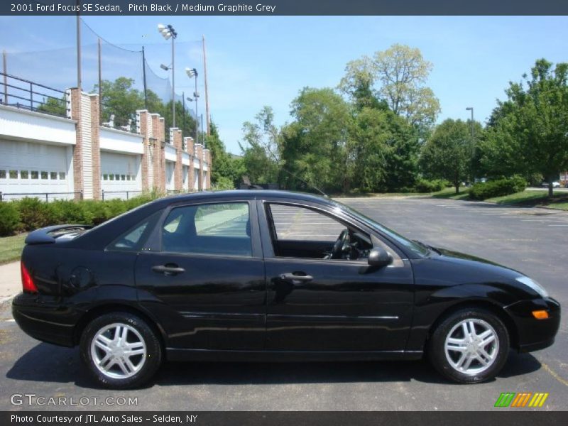 Pitch Black / Medium Graphite Grey 2001 Ford Focus SE Sedan