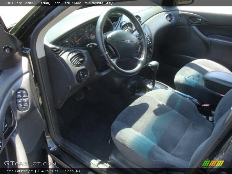 Pitch Black / Medium Graphite Grey 2001 Ford Focus SE Sedan