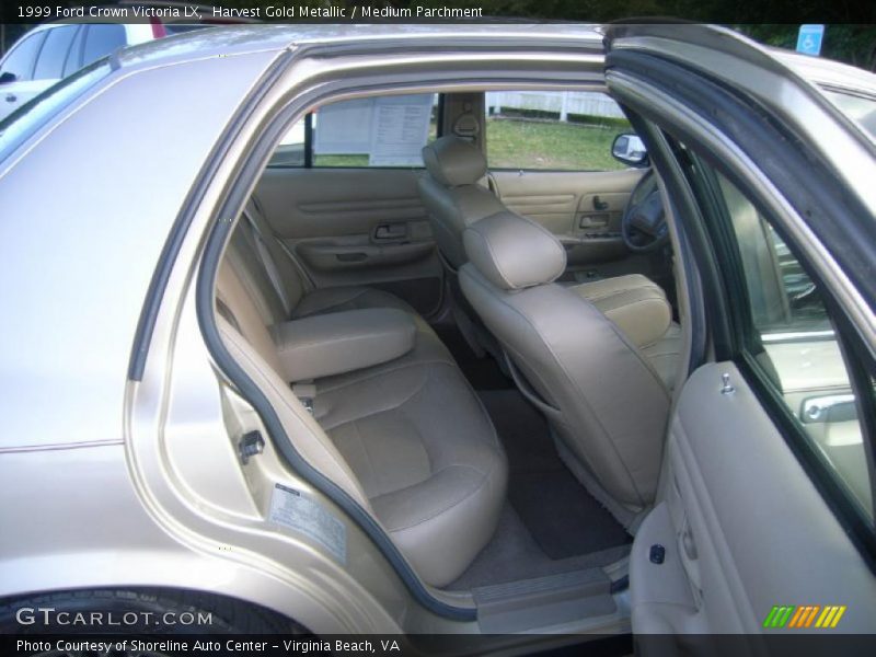 Harvest Gold Metallic / Medium Parchment 1999 Ford Crown Victoria LX