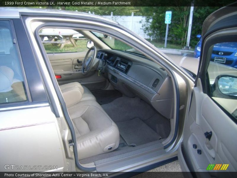 Harvest Gold Metallic / Medium Parchment 1999 Ford Crown Victoria LX