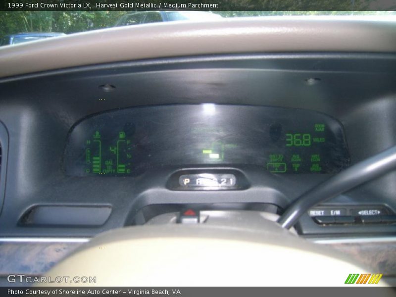 Harvest Gold Metallic / Medium Parchment 1999 Ford Crown Victoria LX