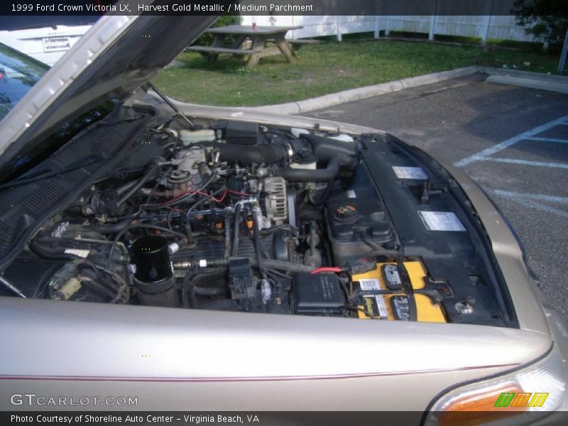 Harvest Gold Metallic / Medium Parchment 1999 Ford Crown Victoria LX