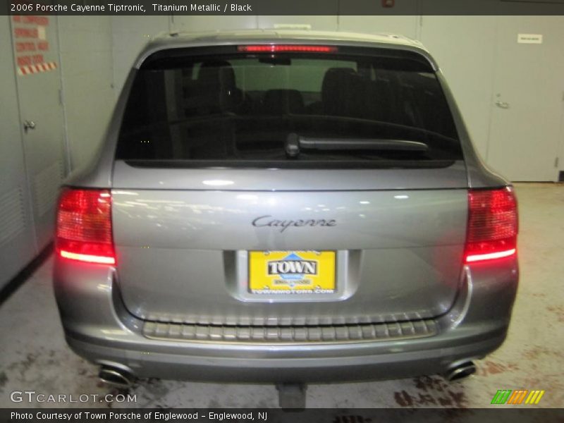 Titanium Metallic / Black 2006 Porsche Cayenne Tiptronic