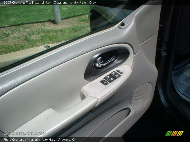 Graystone Metallic / Light Gray 2005 Chevrolet TrailBlazer LS 4x4