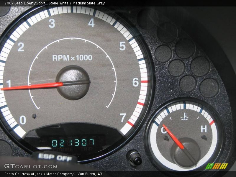 Stone White / Medium Slate Gray 2007 Jeep Liberty Sport