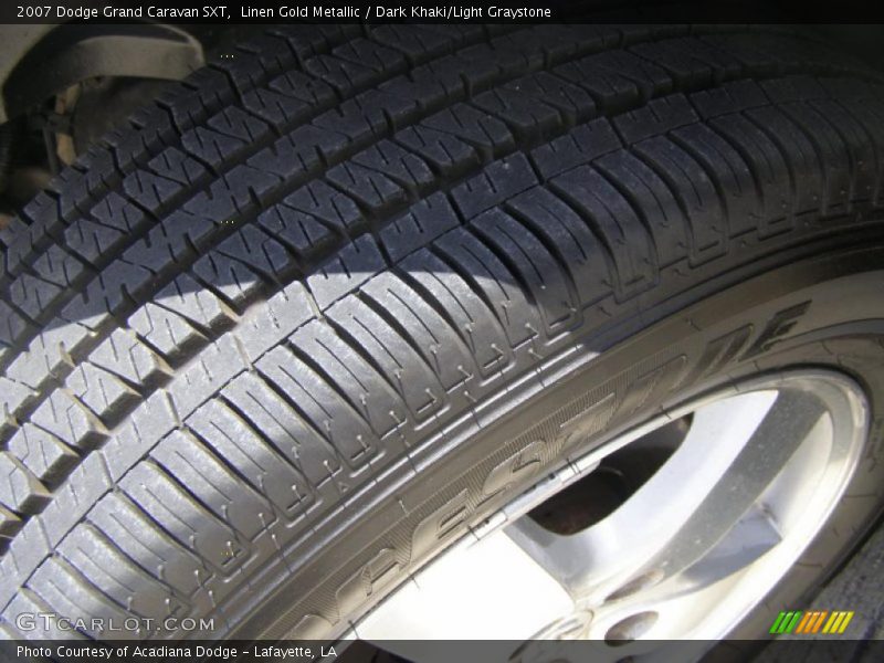 Linen Gold Metallic / Dark Khaki/Light Graystone 2007 Dodge Grand Caravan SXT