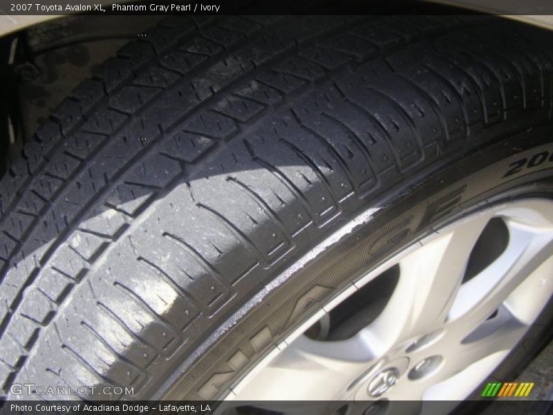 Phantom Gray Pearl / Ivory 2007 Toyota Avalon XL
